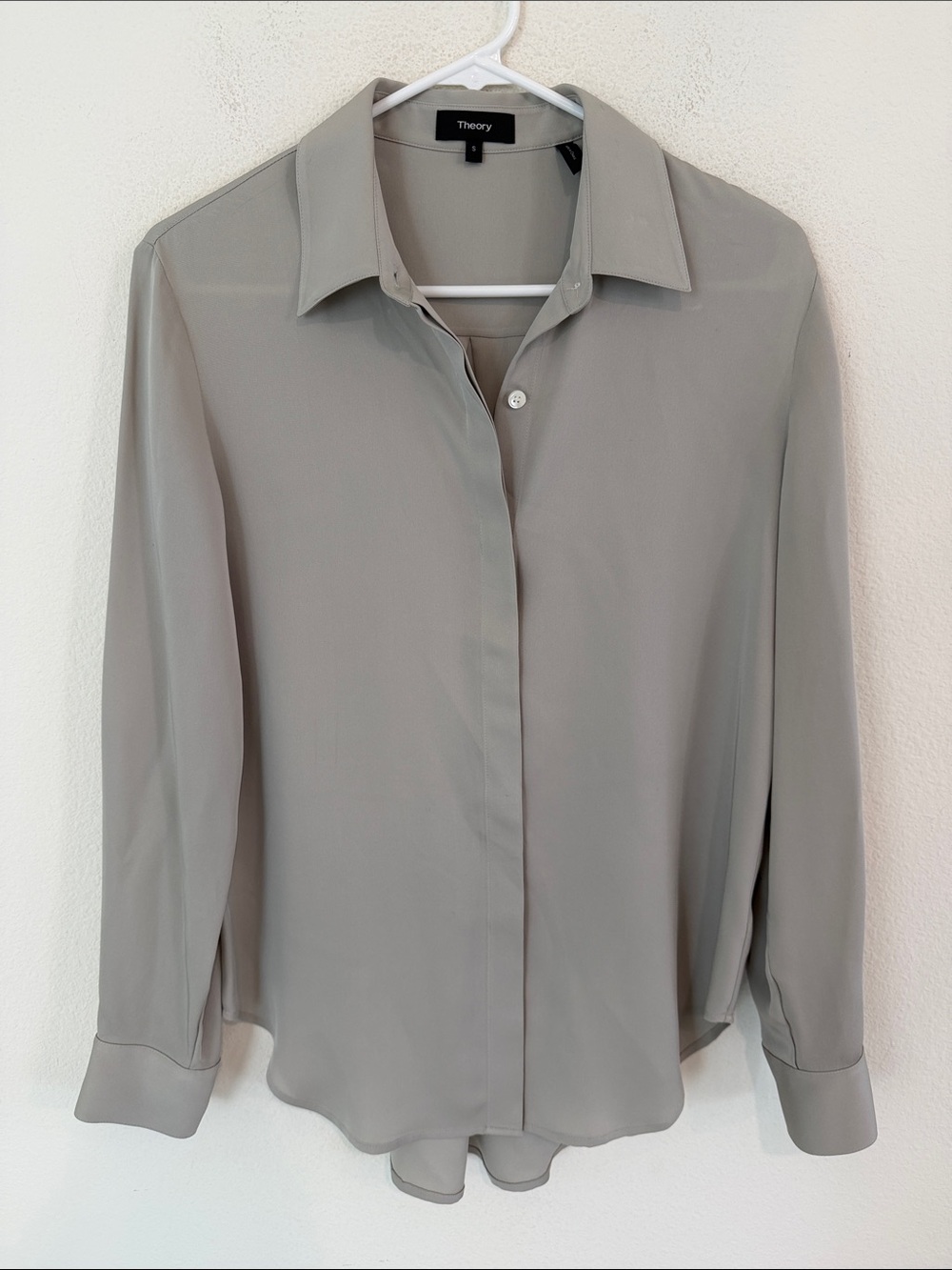 Theory Sunaya 100% Silk Blouse Business Casual Office Minimalist
